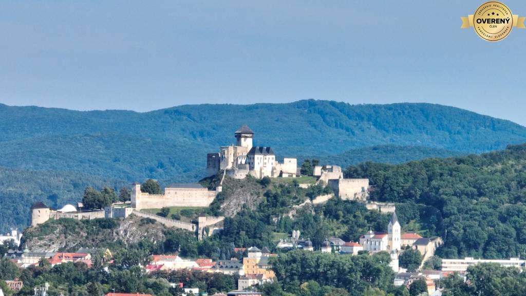 Polyfunkčný objekt HANZLÍKOVA Trenčín, byty a nebytové priestory