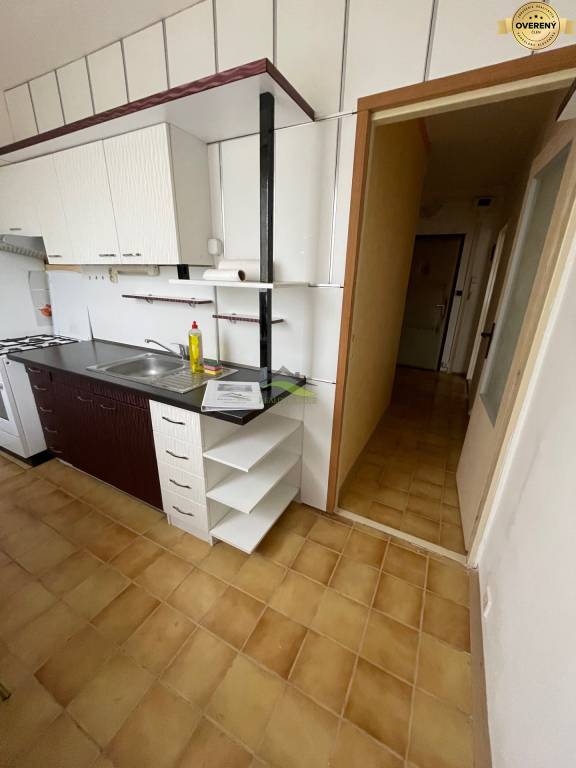 Hollého ulica - 1 izb. byt s balkónom - pôvodný - 66.500€ 