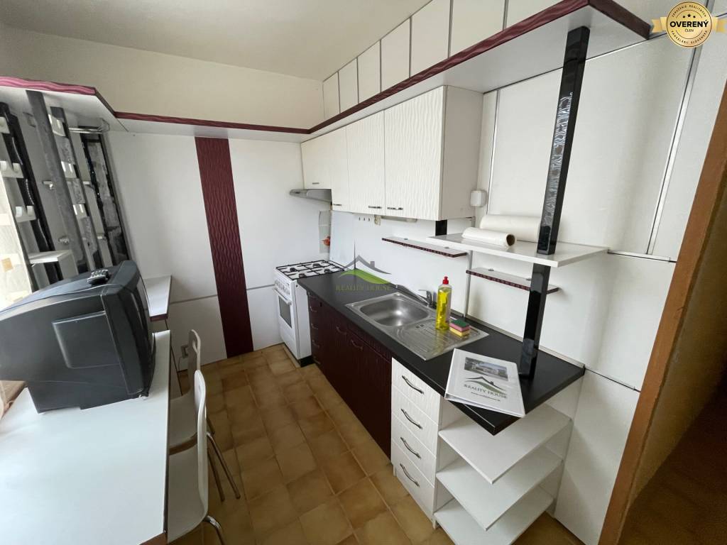 Hollého ulica - 1 izb. byt s balkónom - pôvodný - 66.500€ 