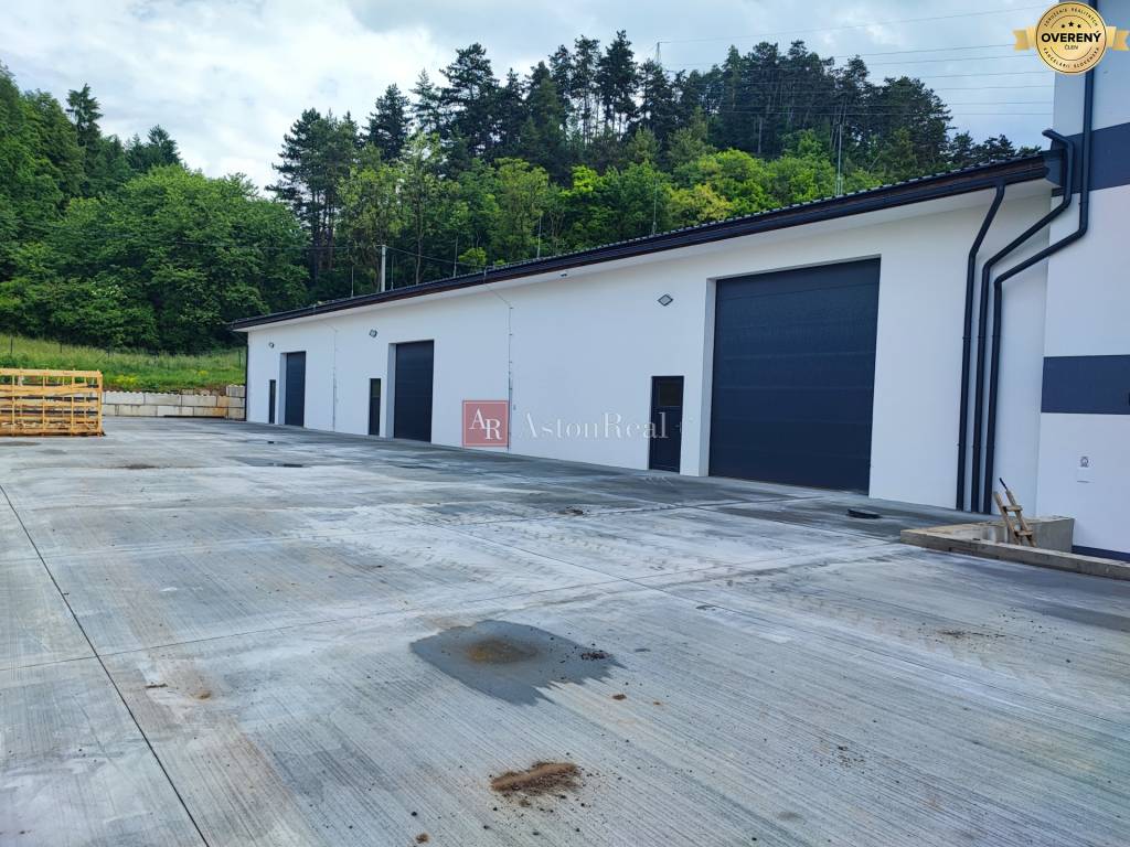 PRENÁJOM: sklad, 275 m2, 2x brána, pozemok 2000 m2, Slovenská Ľupča