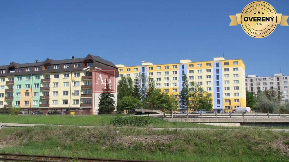 HĽADÁM: 4-izbový byt s balkónom, 80 m2, do 200.000,- €, ŽILINA