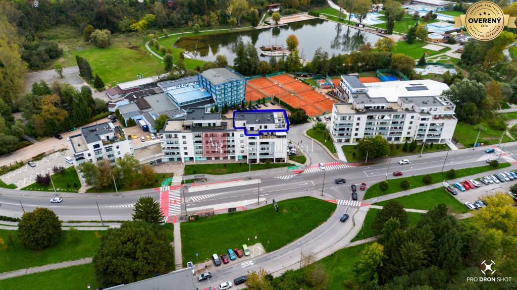 EXKLUZÍVNE: 5i byt NOVOSTAVBA, 3x TERASA s vírvkou, 218m2, 2x parking