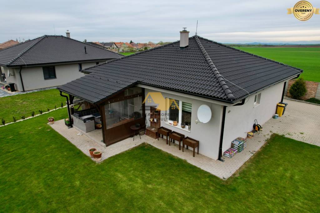 Rodinný dom-Predaj-Dvory nad Žitavou-209900.00 €