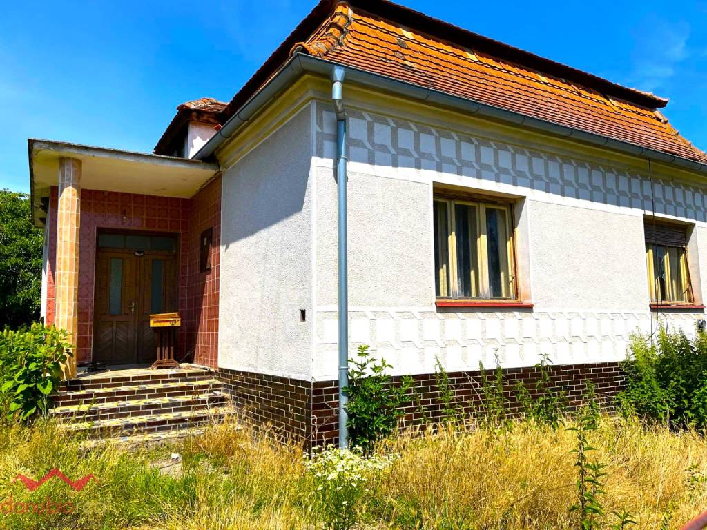 Rodinný dom-Predaj-Okoličná na Ostrove-65000.00 €