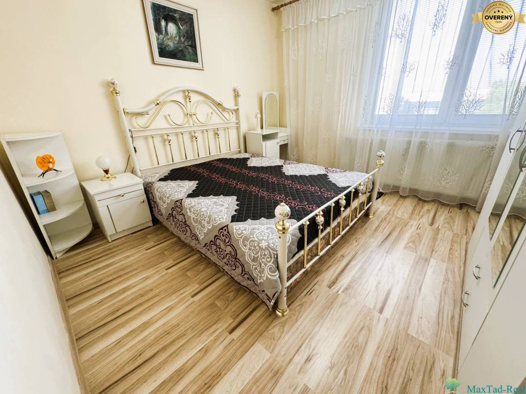 4izbový byt, za soc. poistovňou, ideálne 3.poschodie, 84m2, 109500€. 