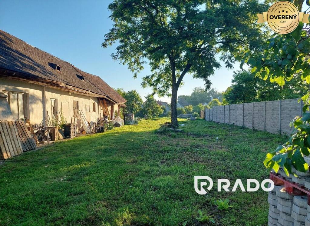 RADO | Na predaj starý dom a STAVEBNÝ POZEMOK až 1112 m2, Lehnice