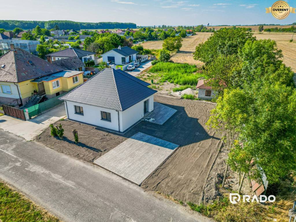 RADO | Na predaj RODINNÝ DOM v nádhernom prostredí na 454 m2, Bodíky