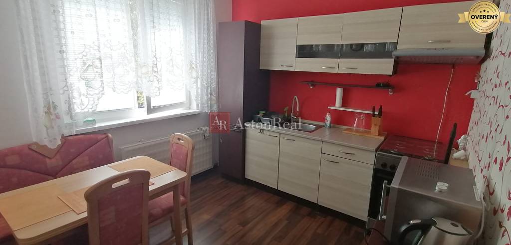 IBA U NÁS! Čiast. rekonštruovaný 3+1 byt, 74m2, balkón, Juh, Trenčín