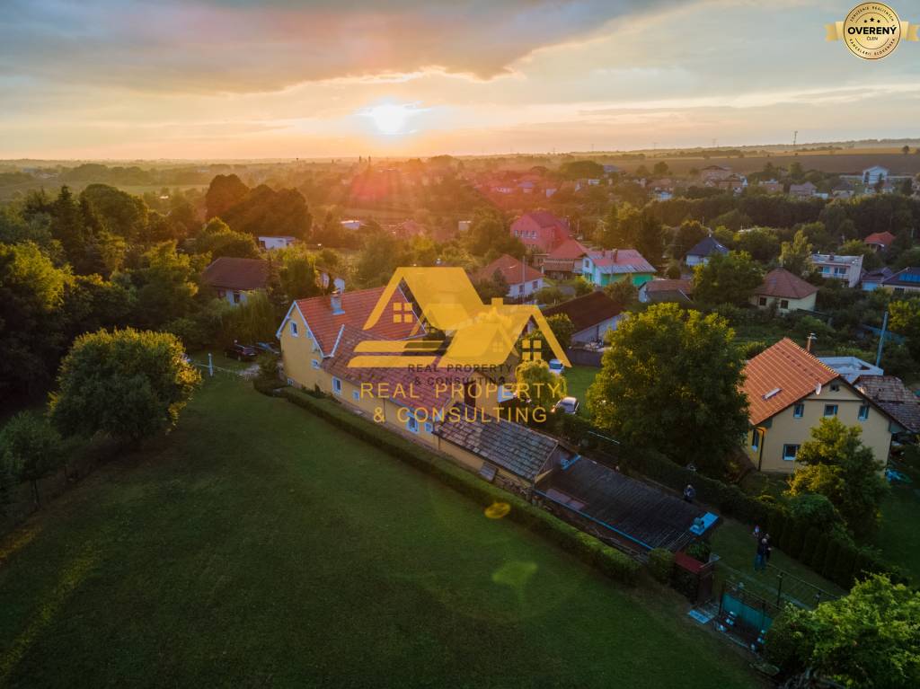 Exkluzívne! Predám apartmánový dom v obci Podhájska