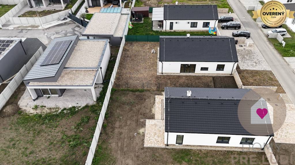 Krásny 4 izbový RD bungalov 101,65 m2 na pozemku 495 m2, Senec