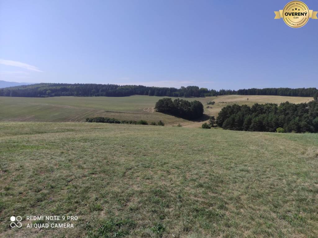 VALČA pozemok s výmerou 5800 m2,  okr. Martin 