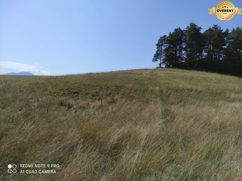 VALČA pozemok s výmerou 5800 m2,  okr. Martin 