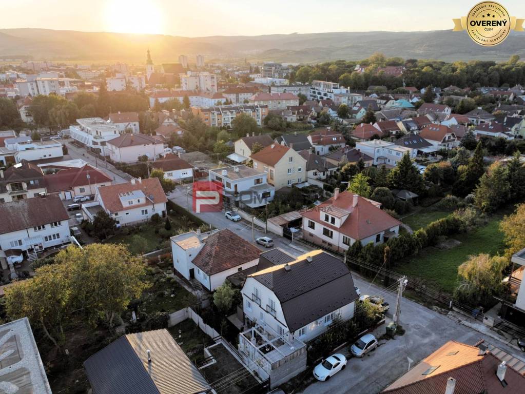 PREDAJ 8 izbový rodinný dom PEZINOK