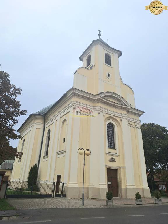 Predaj väčšieho, lukratívneho pozemku na Hlavnej 