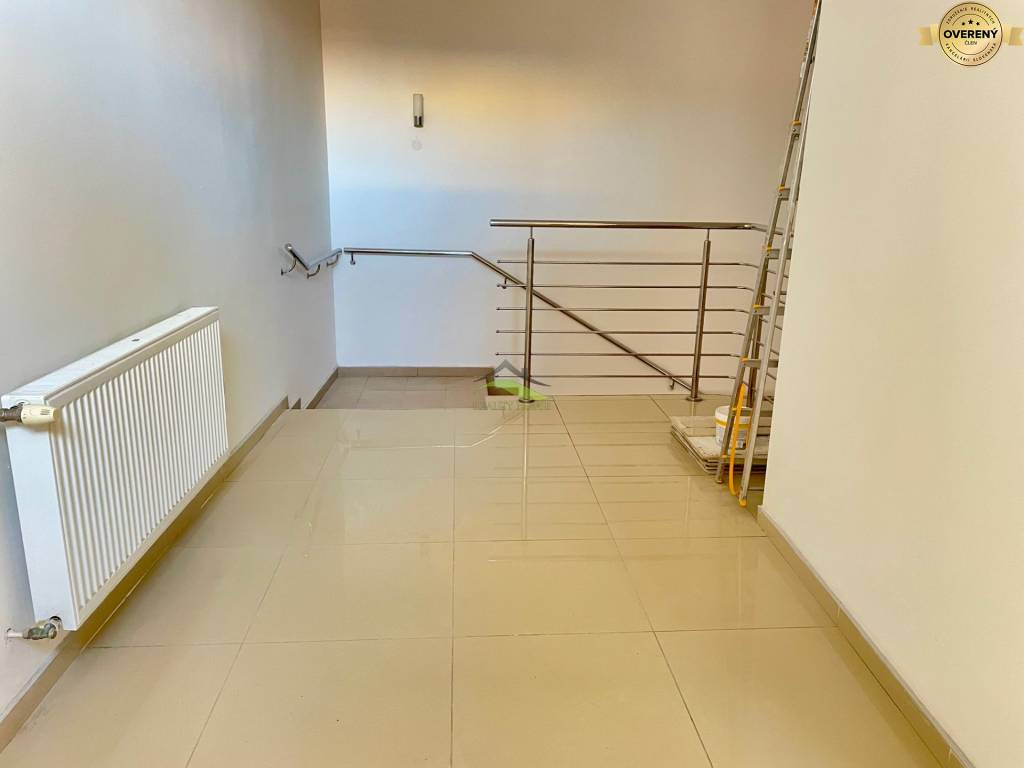 Priestor na Námestí -otvorená plocha 72m2 po peknej rekonštrukcii
