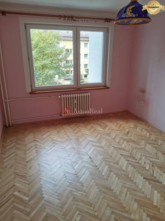 Predaj:2 izbový byt 61 m2, Vrútky s Balkónom