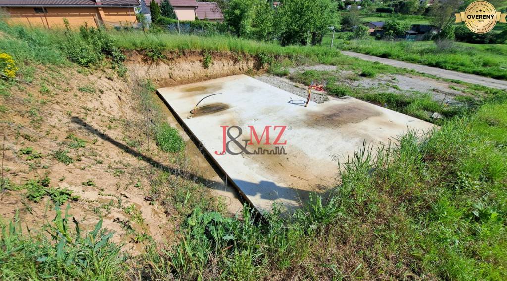 Pozemok 2.500 m2 s projektom a stavebným povolením Levice (SM–766)