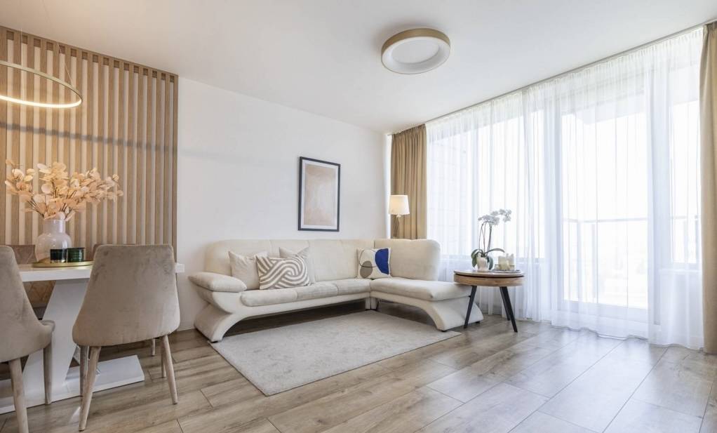 Iný-Prenájom-Bratislava - mestská časť Nové Mesto-1 150 €