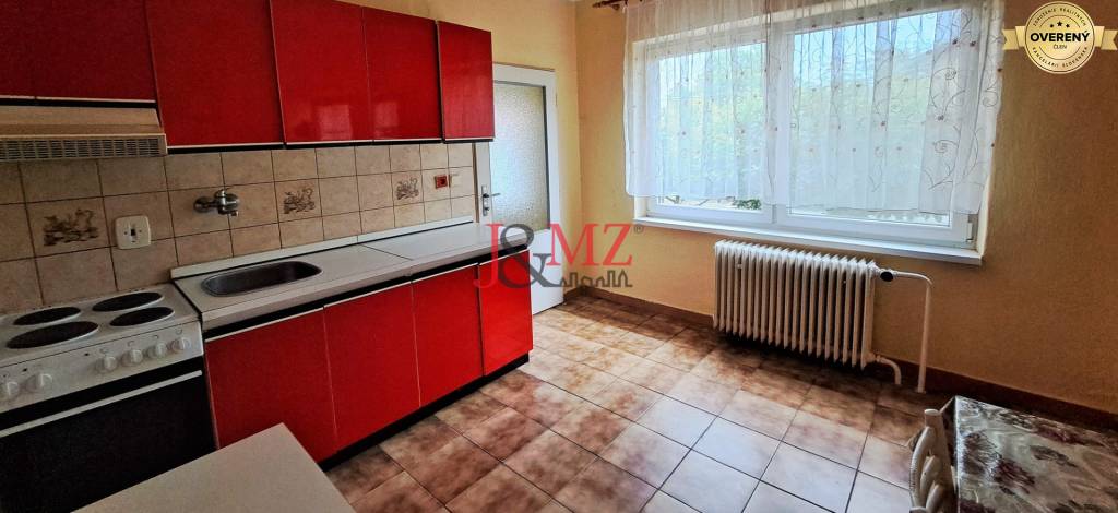 Cena DOHODOU Rodinný dom 6 iz. a záhrada 840 m2, Podlužany (SM -779)