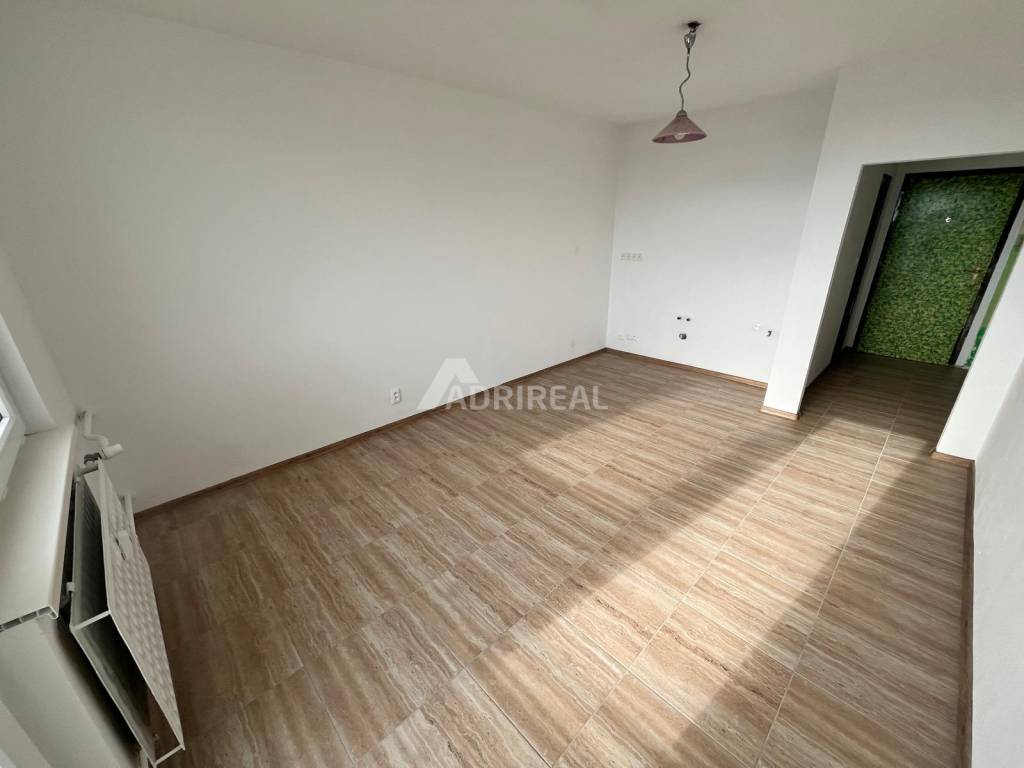 PREDAJ: Garsónka ul. Hviezdoslavova; Zlaté Moravce 25,4 m2;65.000€