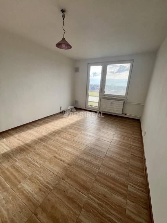 PREDAJ: Garsónka ul. Hviezdoslavova; Zlaté Moravce 25,4 m2;65.000€