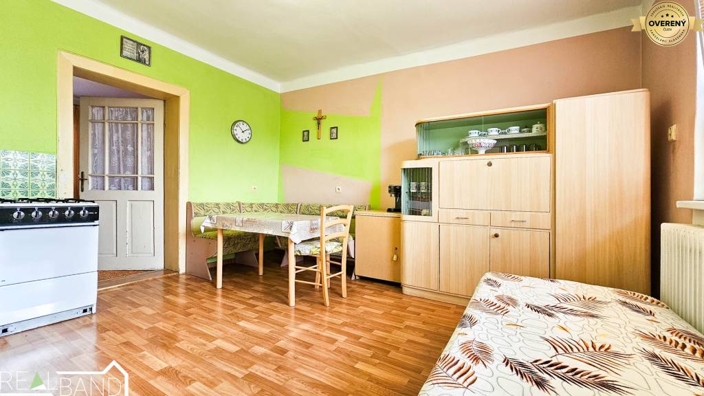 PREDAJ - Rodinný dom, Slovenská Nová Ves, celková rozloha 1581 m²