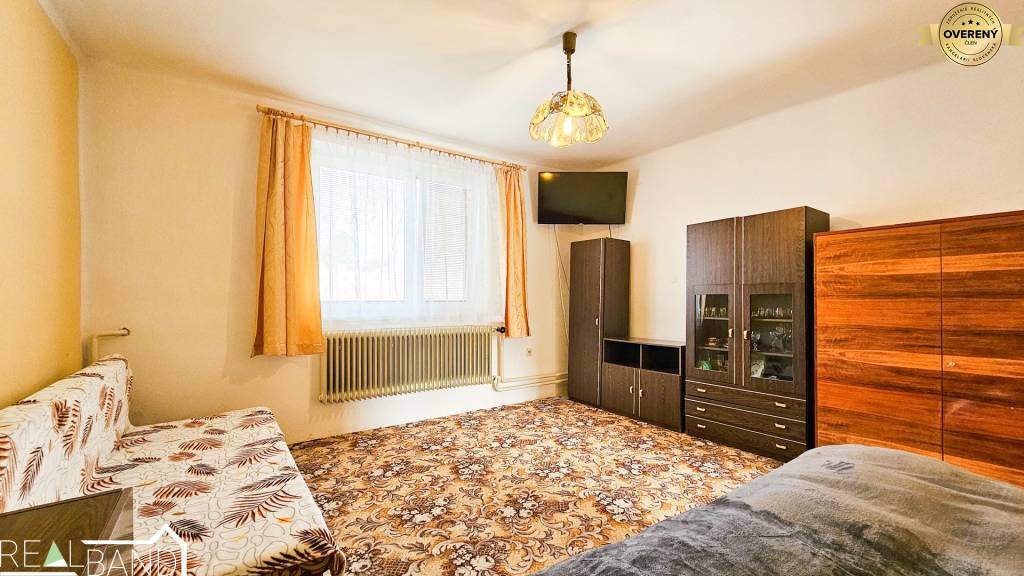 PREDAJ - Rodinný dom, Slovenská Nová Ves, celková rozloha 1581 m²