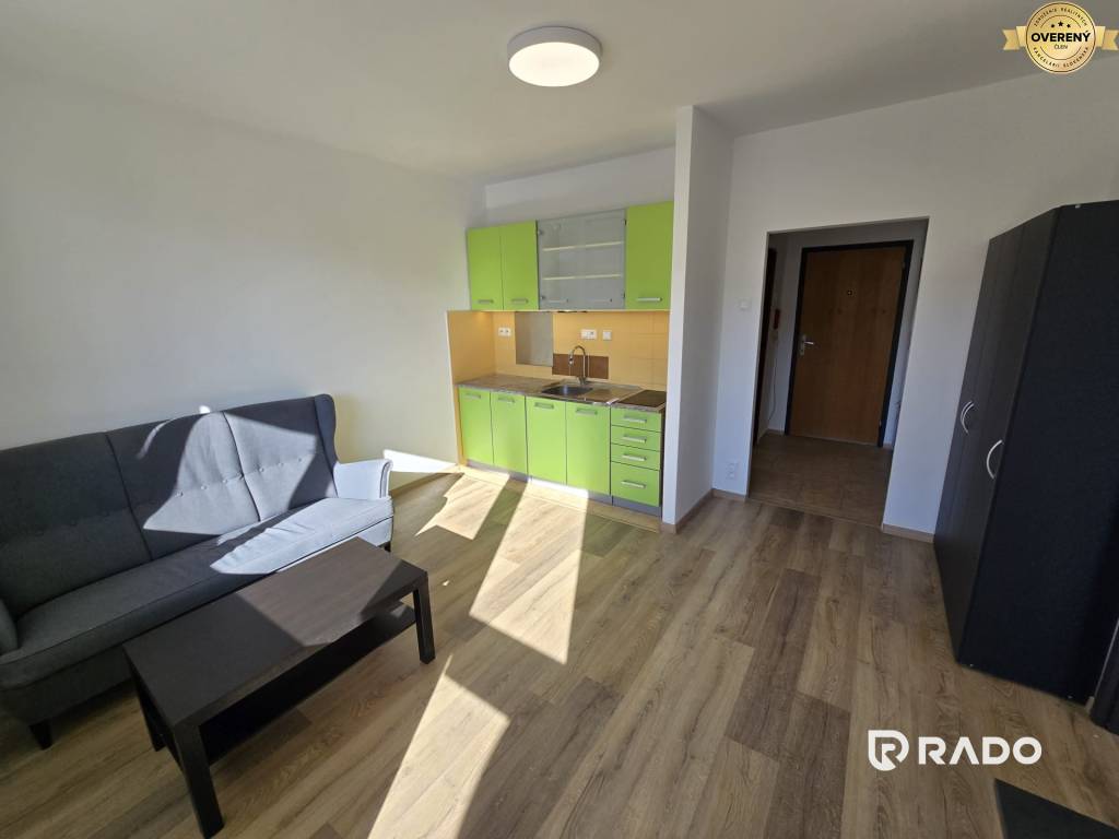 RADO | 2Izb. byt 38m2 +10m2 logia 2x po 5m2 | Petržalka - Blagoevova