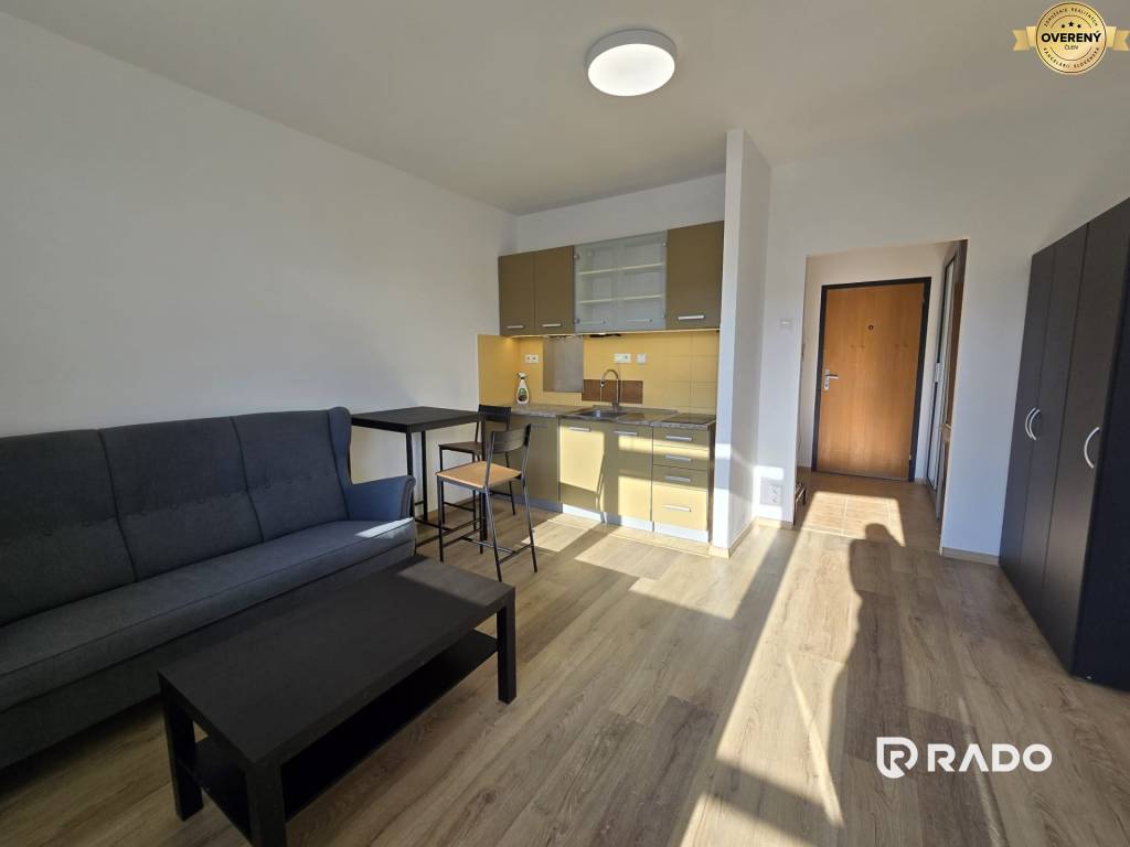 RADO | 2Izb. byt 38m2 +10m2 logia 2x po 5m2 | Petržalka - Blagoevova