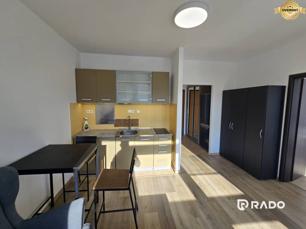 RADO | 2Izb. byt 38m2 +10m2 logia 2x po 5m2 | Petržalka - Blagoevova