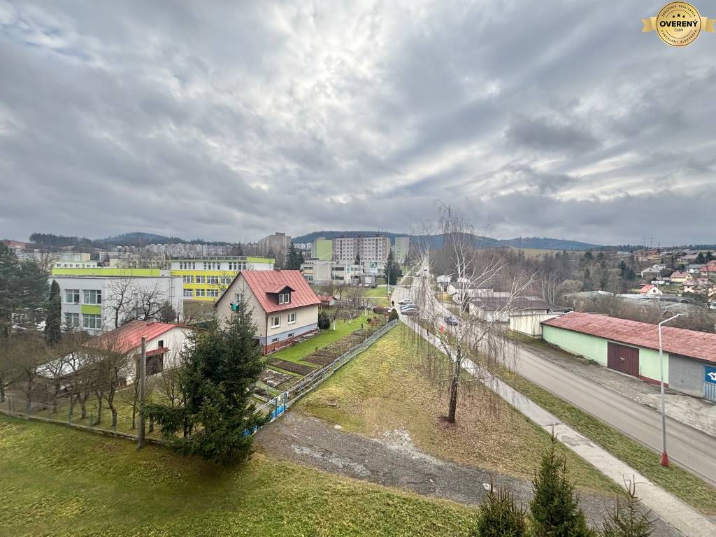 Predaj veľkometrážneho 4- izbového bytu s veľkým balkónom v Čadci