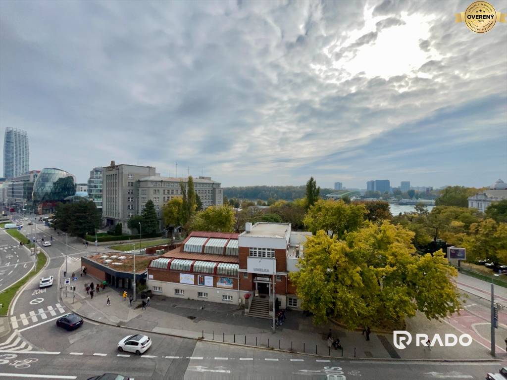 RentHub | 2i byt v srdci Bratislavy | Dostojevského rad | Staré Mesto