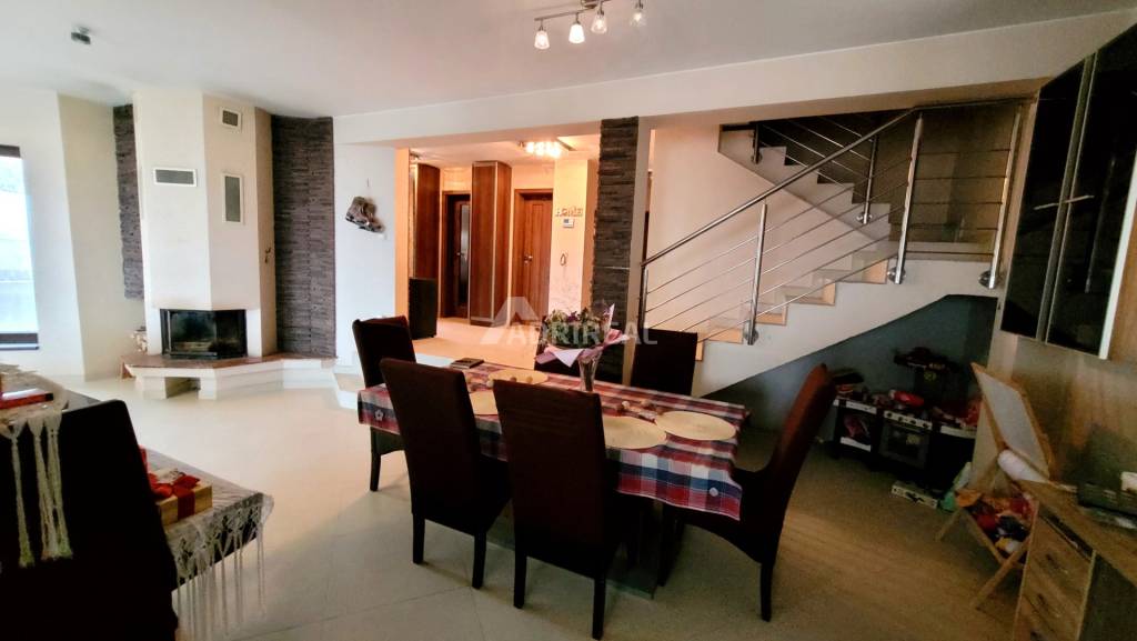 PREDAJ:7-izbový RD s garážou;Nitra-Štitáre; pozemok 800 m2;376.900€