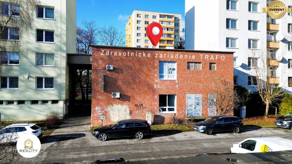 NA PREDAJ | 800 m²  - Zdravotnícke zariadenie, TRAFO - sídl. III, PO