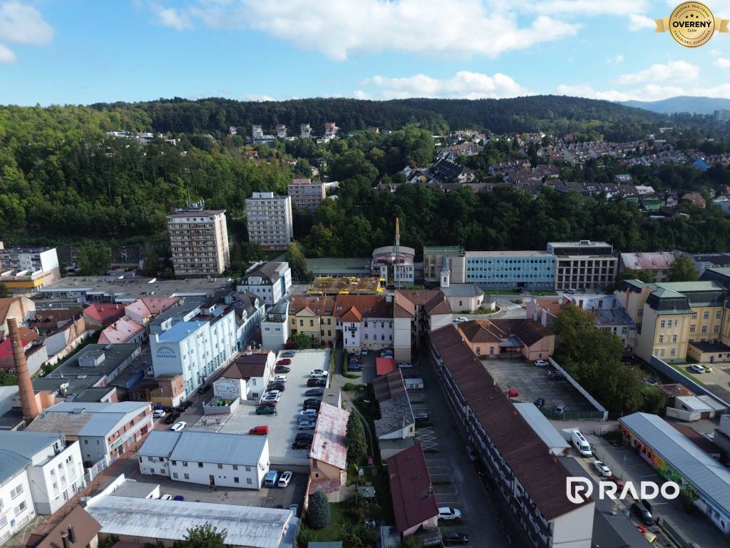 RADO | Rodinný dom v centre mesta s garážou, Nám. Sv. Anny, Trenčín