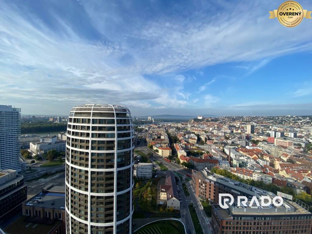  RentHub | SKY PARK | Prenájom | 2i bytu priamo v centre Bratislavy