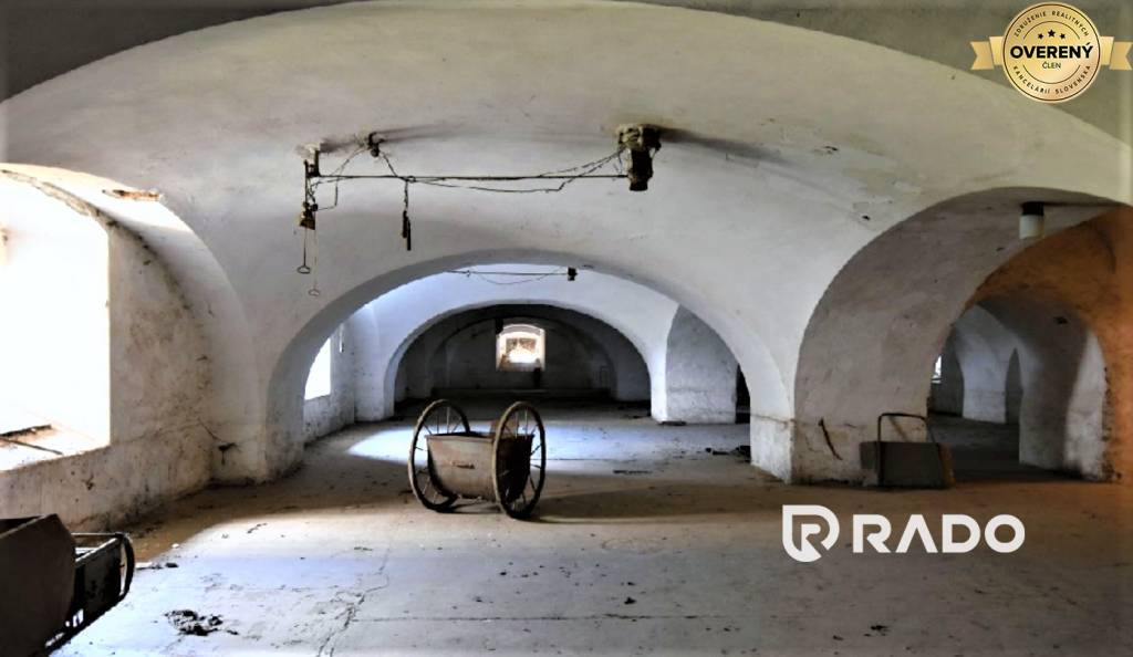 RADO | Historická baroková sýpka | 3036 m²  | Holíč
